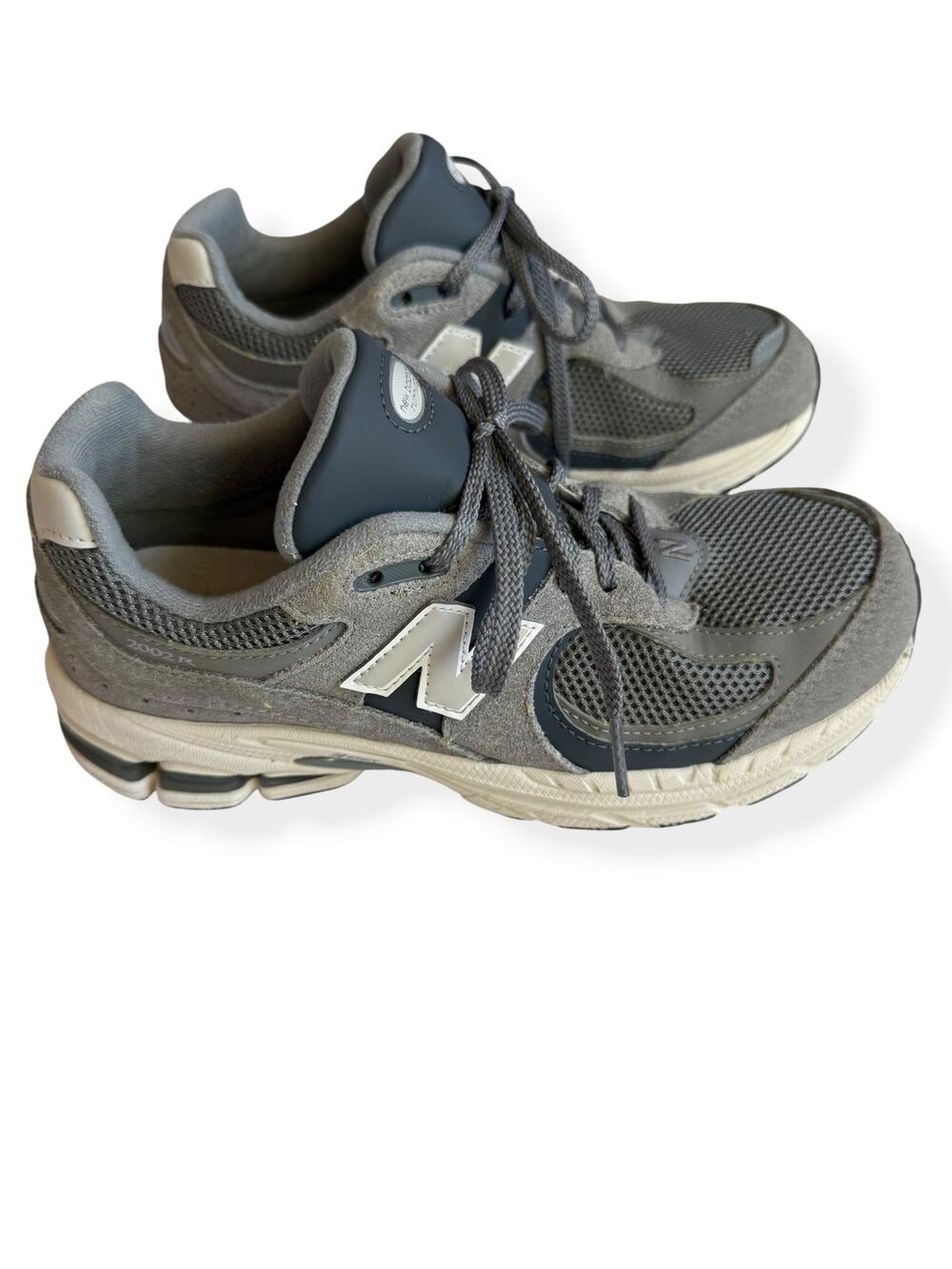 New Balance 2002R Steel Lead GC2002ST Youth 6.5 Women’s 8 Sneakers